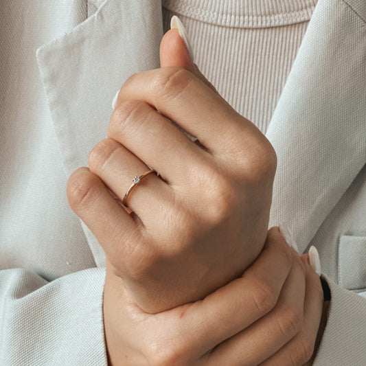 Anello in oro Timeless - Diamante 0,05 CT - Indira