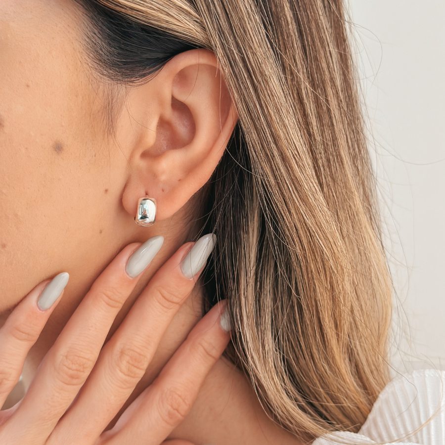 Orecchini in argento Bold Mini Hoops - Indira
