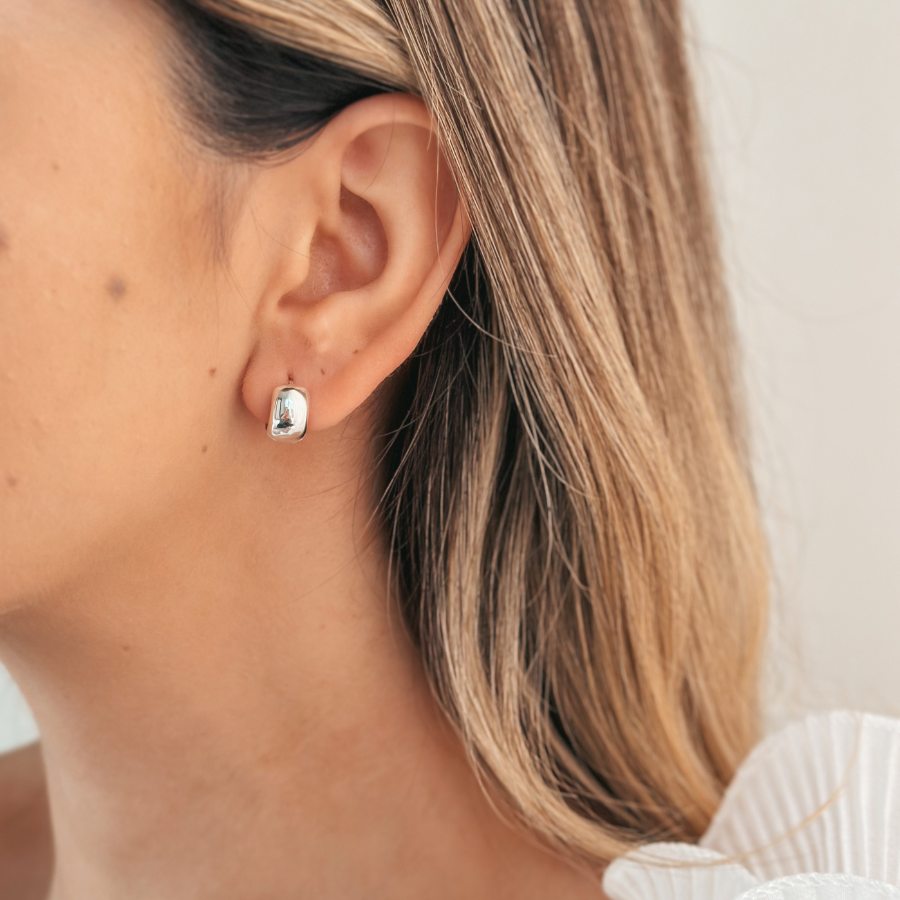 Orecchini in argento Bold Mini Hoops - Indira