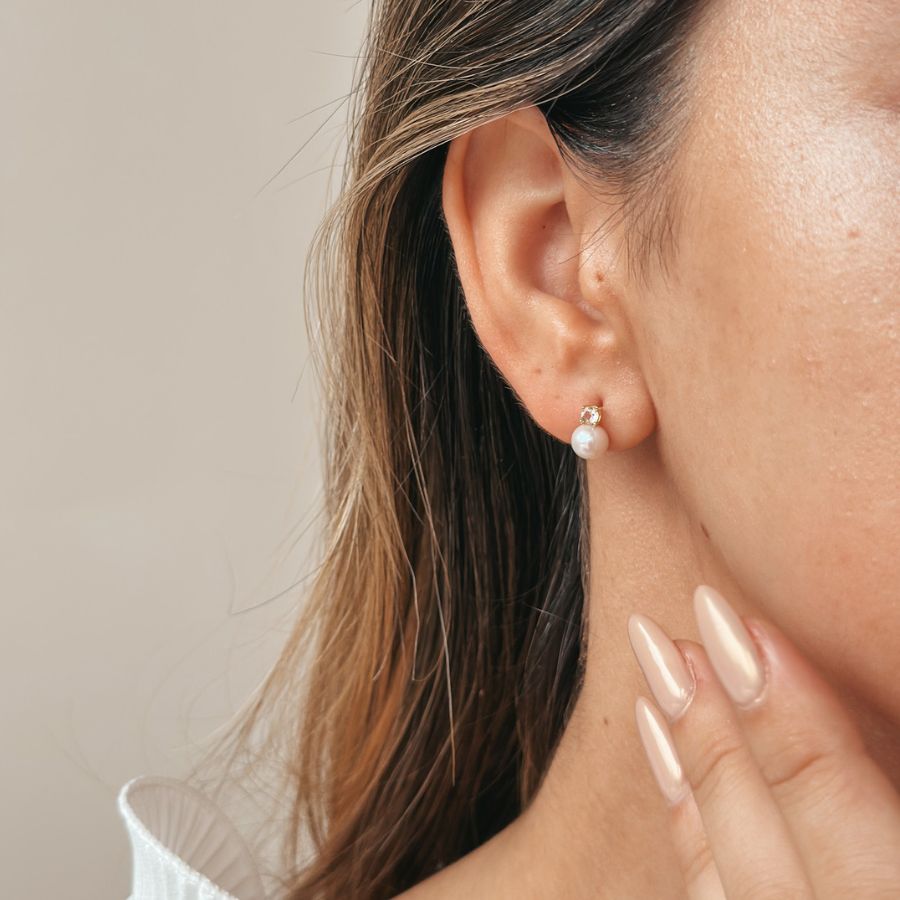 Orecchini in argento Astrid - Perla Naturale e Topazio Bianco - Indira