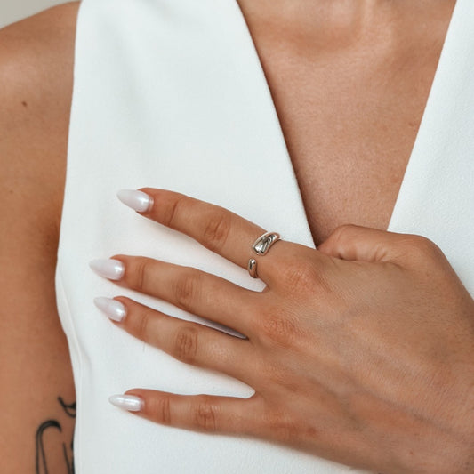 Anello in argento Huggie - Regolabile - Indira