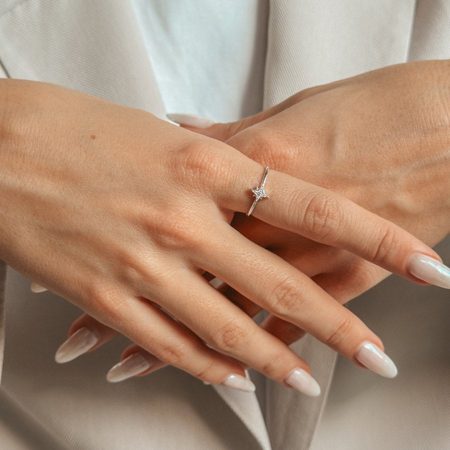 Anello in argento Hera - Zirconia - Indira