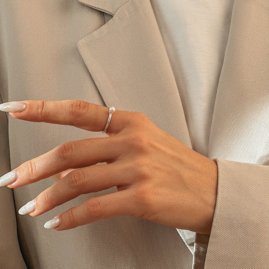Anello in argento Pearl Solitaire - Indira