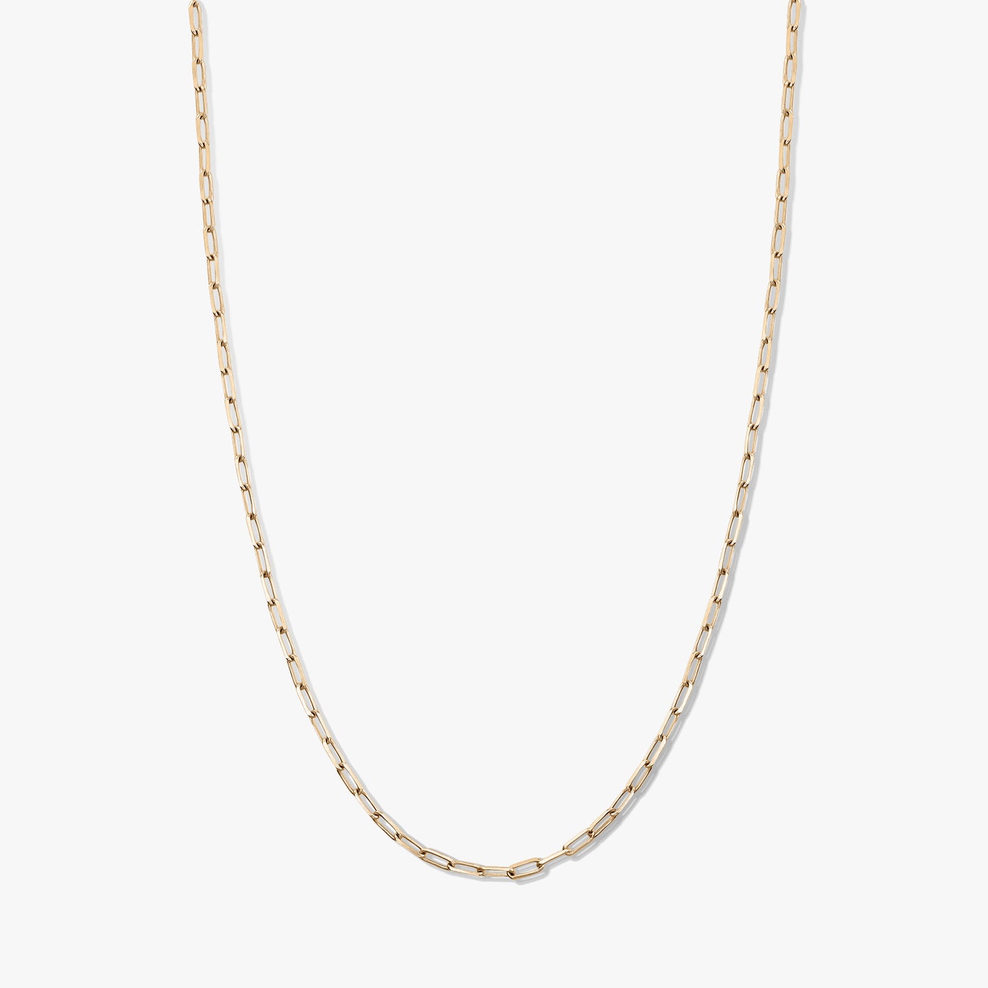 Collana choker a catena a graffetta in argento 925 con finitura dorata su sfondo bianco.
