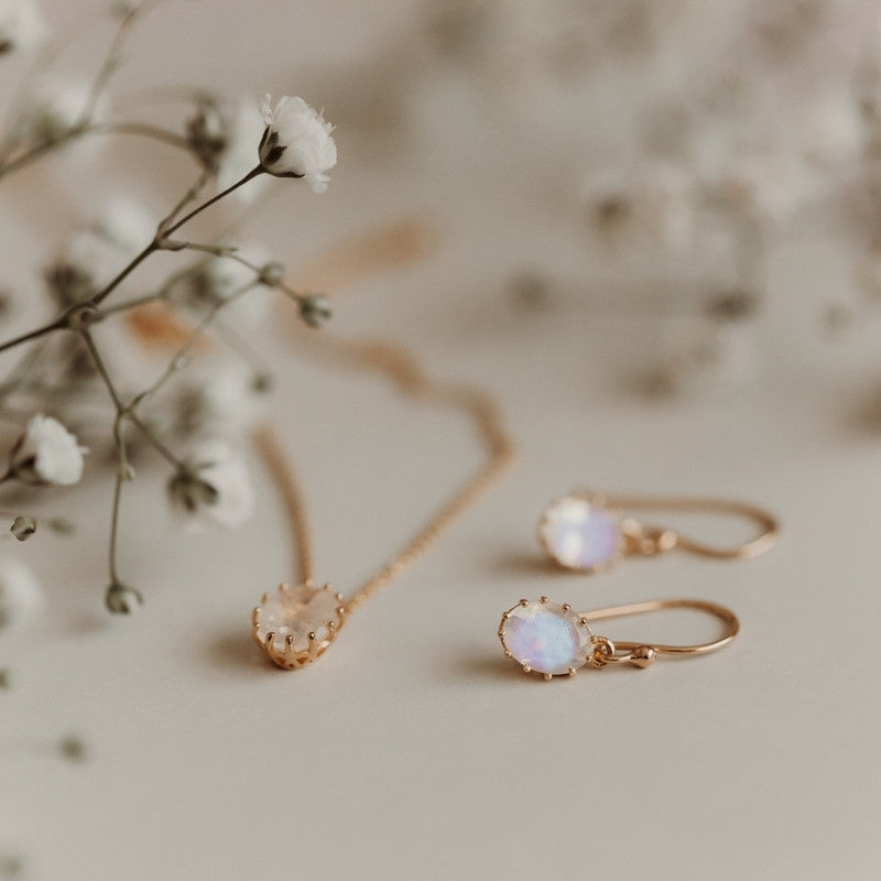 Orecchini in argento Golden Serene - Pietra di Luna - Indira