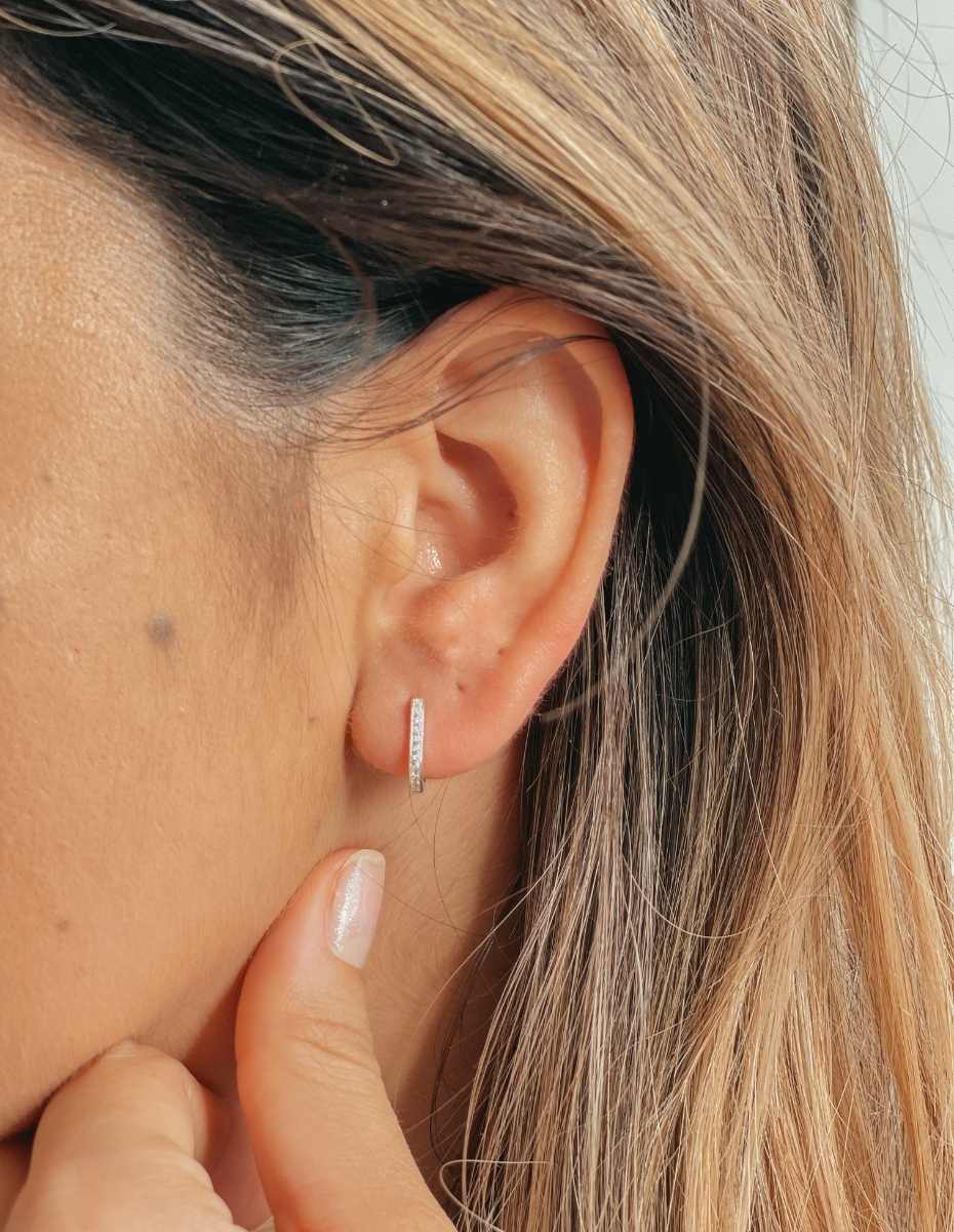 Orecchini in argento U Hoops - Zirconia - Indira