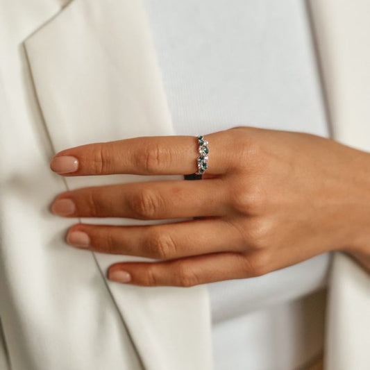 Anello in oro White Verdure - Topazio Blu London - Indira