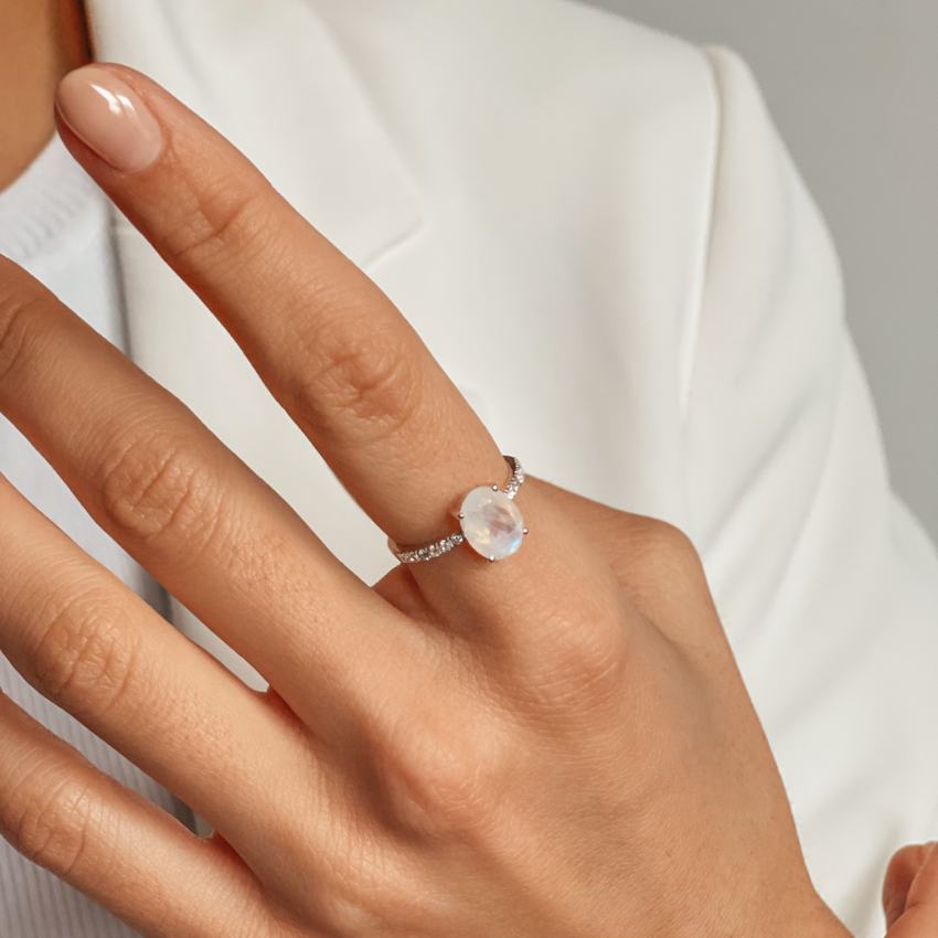 Anello in oro bianco Reina - Pietra di Luna & Diamanti - Indira