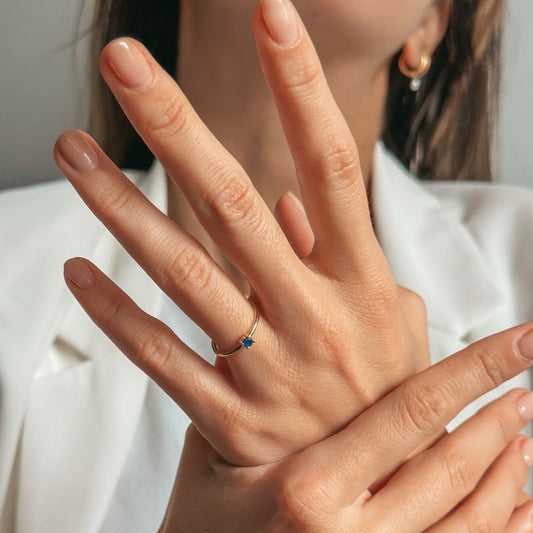 Anello in argento Birthstone Golden September - Zaffiro - Indira