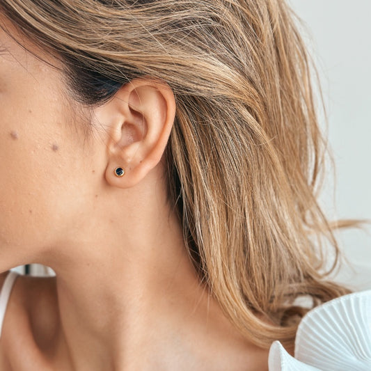 Orecchini in argento Birthstone Golden Settembre - Zaffiro - Indira