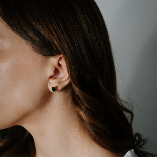 Orecchini in argento Tessa Golden - Topazio Blu London - Indira