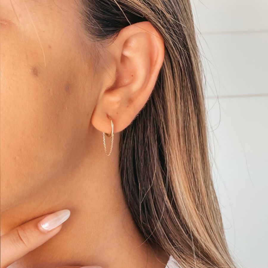 Orecchini in oro Chained Hoops - Indira