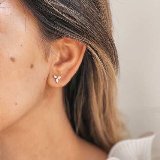 Orecchini in oro Flower Studs - Zirconia - Indira