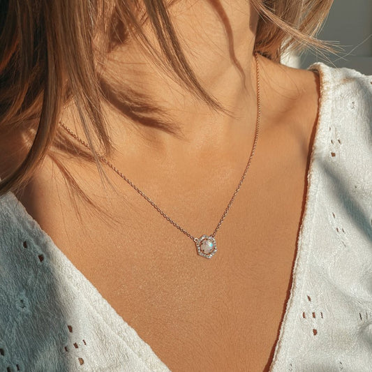 Collana in argento Lucy - Pietra di Luna - Indira