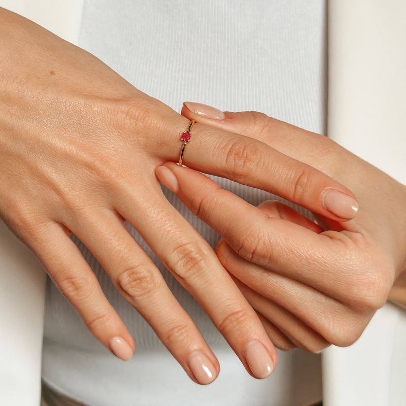 Anello in argento Birthstone Golden July - Rubino - Indira