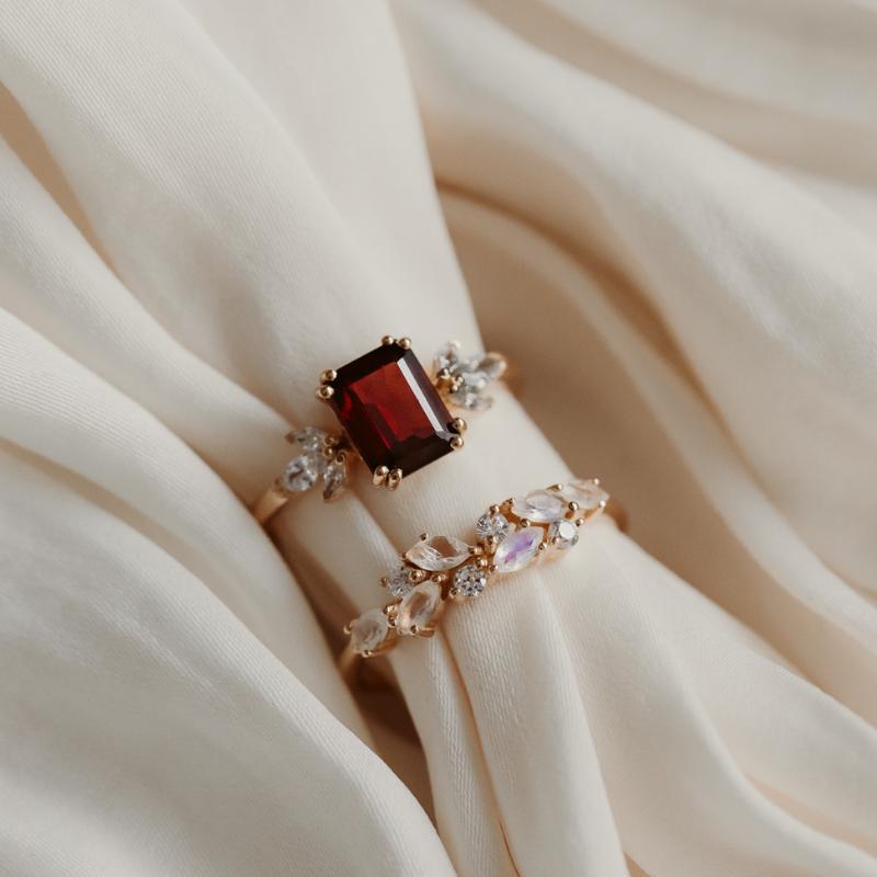 Anello in argento Golden Faerie - Granato - Indira