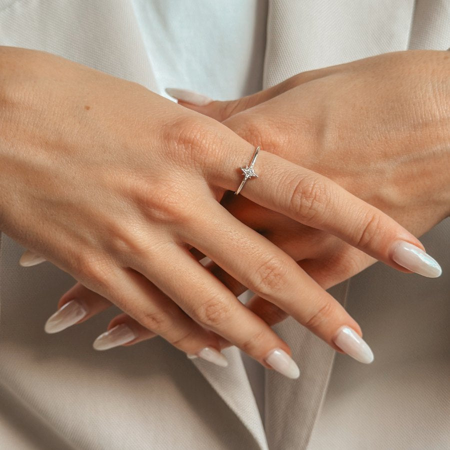 Anello in argento Hera - Zirconio - Indira