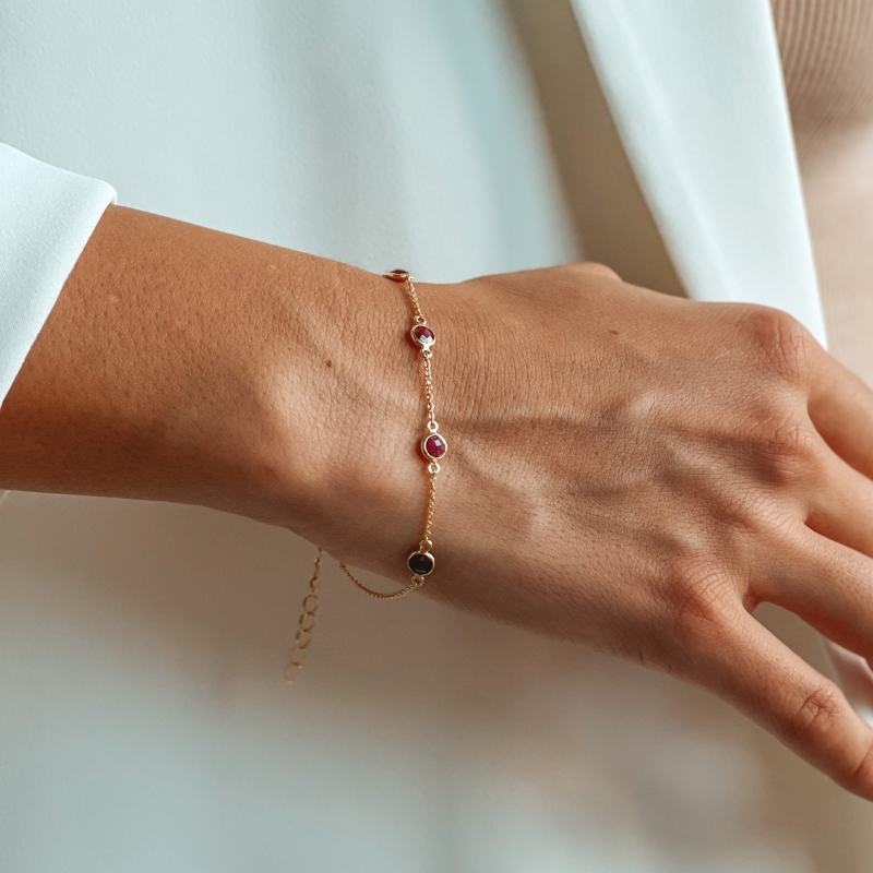 Bracciale in argento Birthstone Golden Luglio - Rubino - Indira