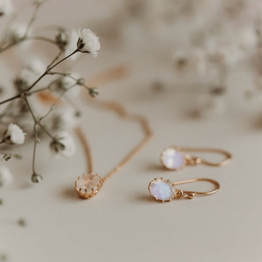 Orecchini in argento Golden Serene - Pietra di Luna - Indira