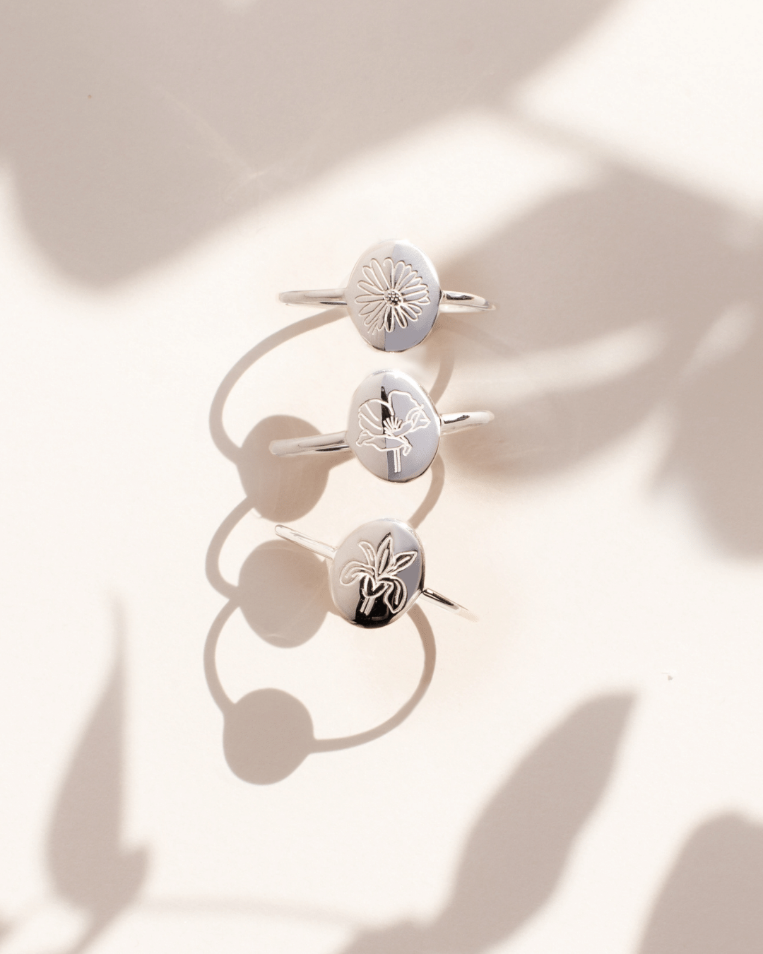 Anello in argento Birth Flower - Aprile Daisy - Indira