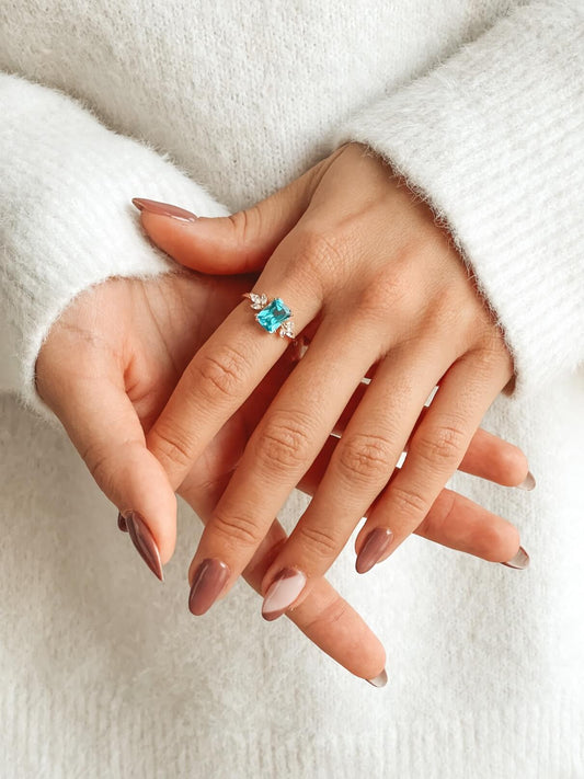 Anello in argento Golden Faerie - Topazio Blu - Indira