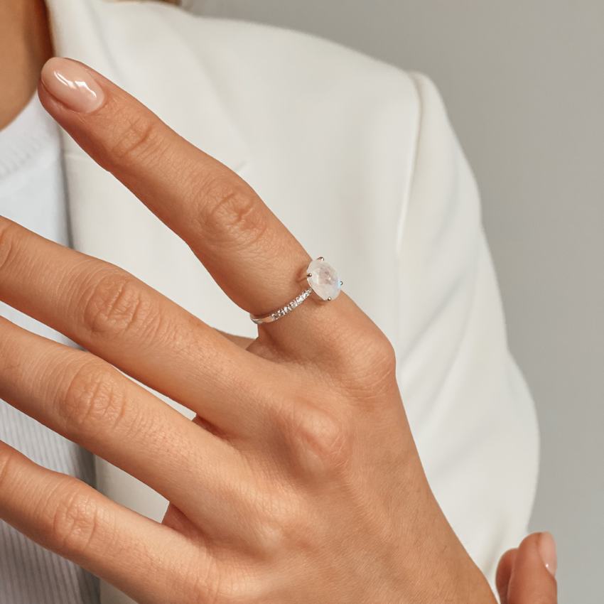 Anello in oro bianco Reina - Pietra di Luna & Diamanti - Indira