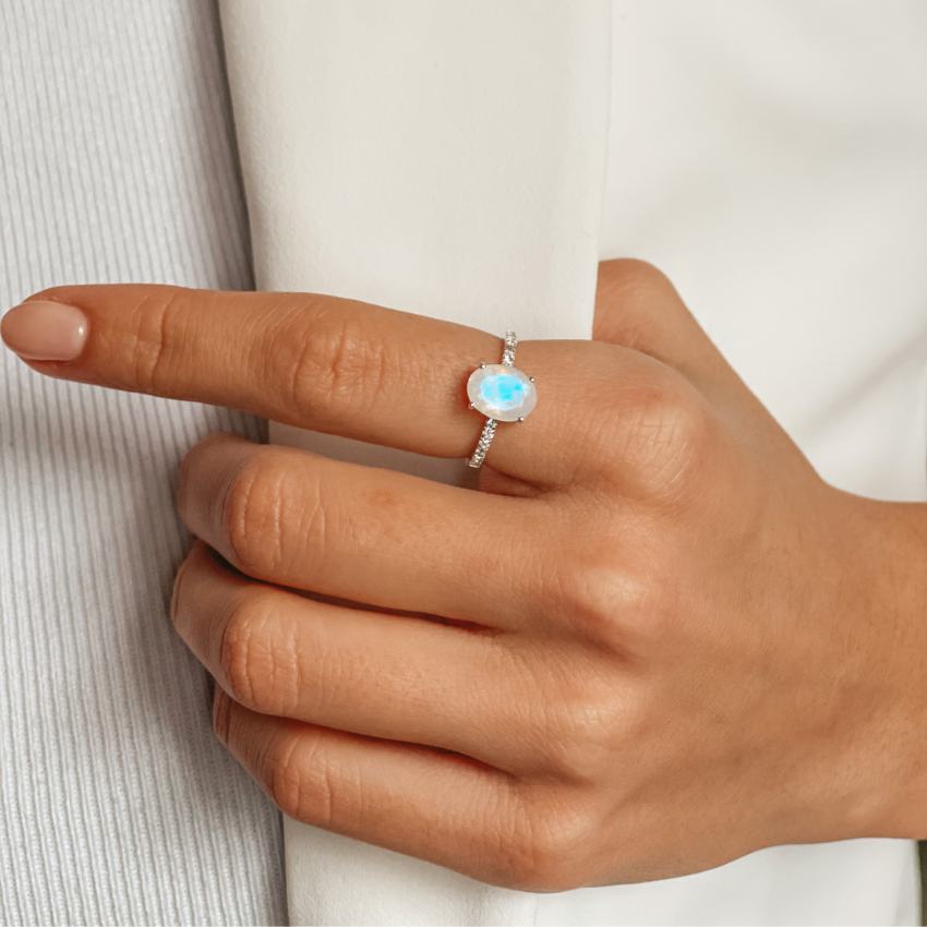Anello in oro bianco Reina - Pietra di Luna e Diamanti - Indira