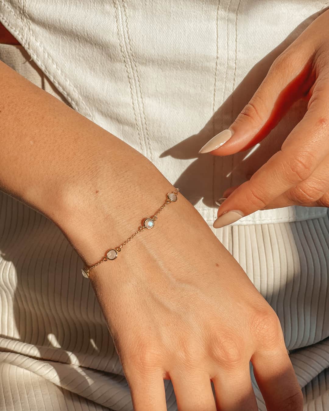 Bracciale in argento Birthstone Golden June - Pietra della Luna - Indira